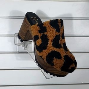 Jessica Simpson 6.5 Medium Sherpa Black an Brown